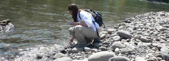 Measuring hyporheic flow in the Clackamas River